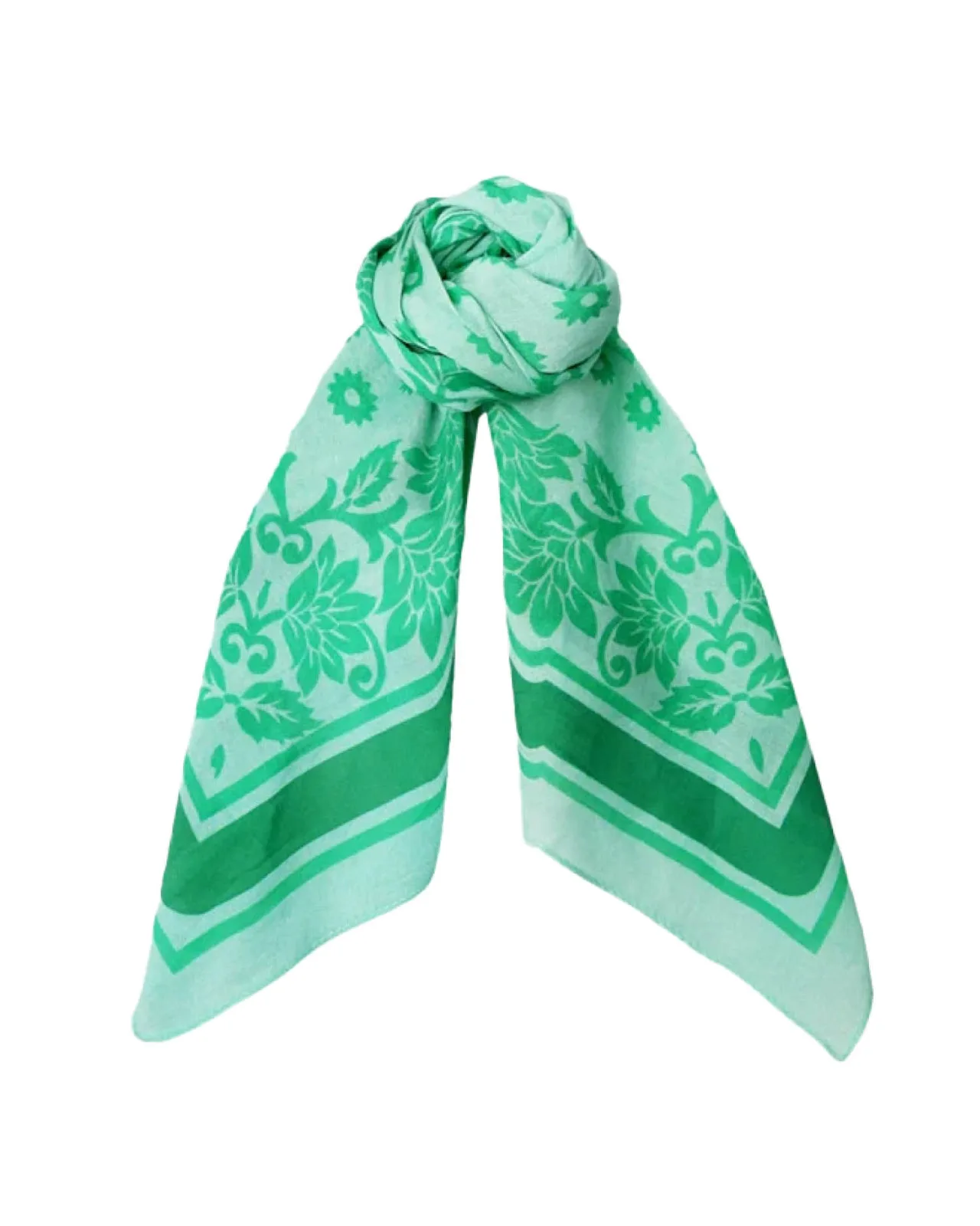 Vårens tilbehør – skjerf fra Lene V på CC Strandtorget