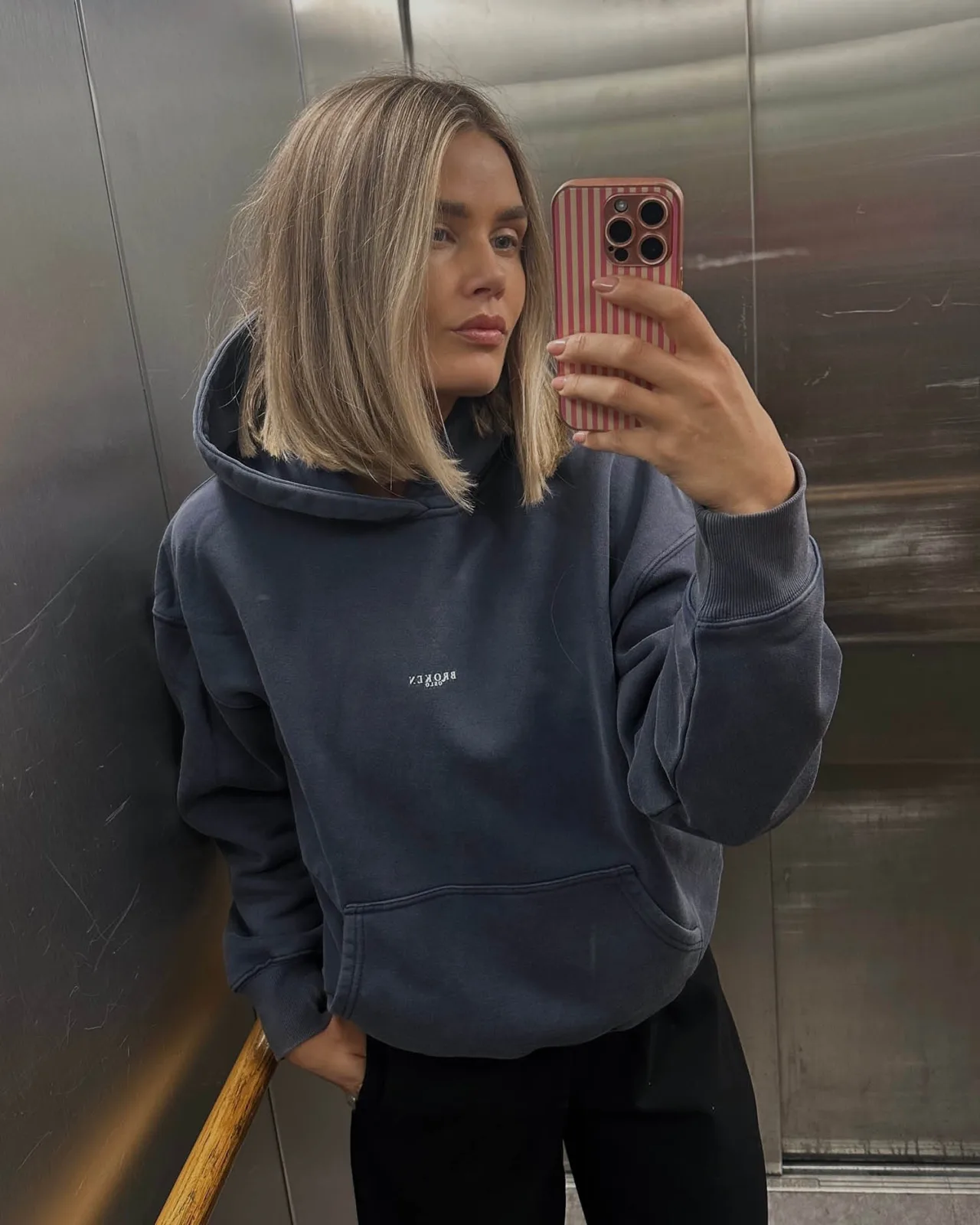 Hoodie fra MAPT på CC Gjøvik